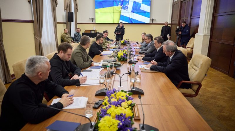 В Одесі Президент України та Прем’єр-міністр Греції заслухали брифінг військового командування щодо безпекової ситуації та обговорили посилення ППО Одещини